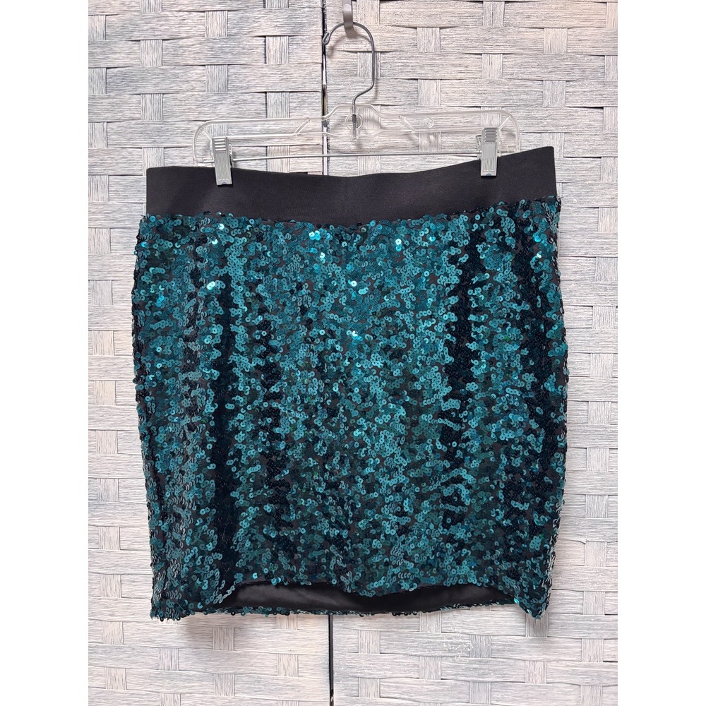 NWT Torrid 0 Mini‎ Skirt Emerald Green Sequin Elastic Waist Sparkly Holiday Glam